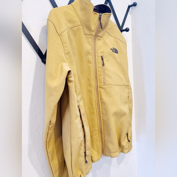 SOLD The North Face Men's Tan Medium Apex Bionic 2 Jacket - Picture 3 of 6